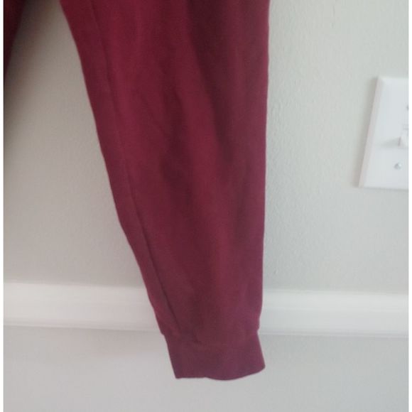 Forever 21 burgundy cuffed sweat pant / joggers - Picture 6 of 6